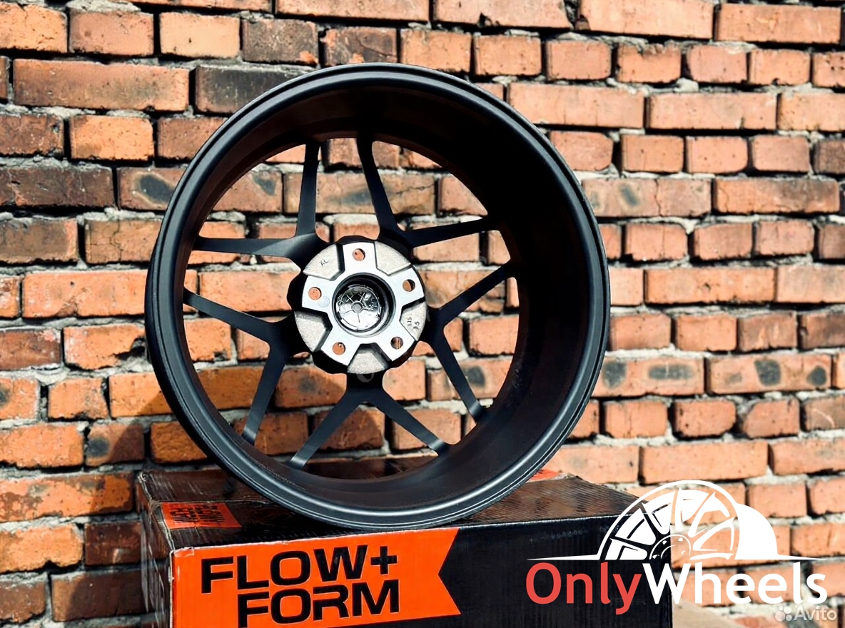 Литые диски HRE FF11 8×R18 5×114.3 — 4